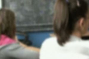 ÎNVĂŢĂTOARE din Piteşti, A FRAIERIT PĂRINŢII cu un fals curs de apicultor