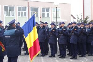 Viitorii politisti au depus astazi juramantul militar. Ce mesaj le-a transmis inspectorul general al Politiei Romane (galerie foto)