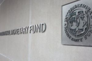 Avertismente fără precedent. Statul român va rămâne FĂRĂ BANI. Leul se prăbuşeşte, urmează un nou împrumut la FMI