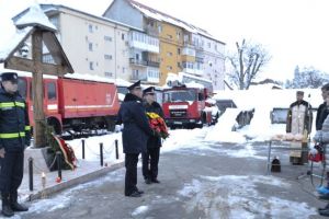 FOTO Dumitru Croitoru, pompierul decedat la Revoluţie, comemorat de colegii săi la Sibiu