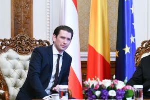 Cancelarul Austriei, donaţie de 300.000 de euro după ce le-a predat ştafeta lui Klaus Iohannis şi Vioricăi Dăncilă