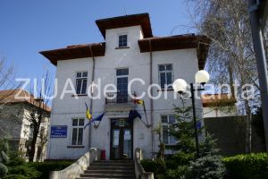 Proces pe Legea 10/2001: Printul Paul Philippe al Romaniei a chemat in judecata Orasul Eforie. Ieri s-a pronuntat instanta  