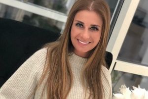 Anamaria Prodan, apariţie şocantă în mijlocul străzii! Nimeni nu a recunoscut-o cu noua ei coafură! Nu este vorba de frizura palmier