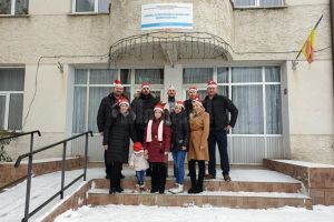 Donaţii de peste 15.000 de lei făcute de o firmă de transport pentru copii orfani şi un ...