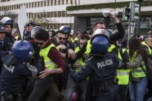 Vestele Galbene din Portugalia au ieşit în stradă. Organizatorii: Extrema dreaptă infiltrată