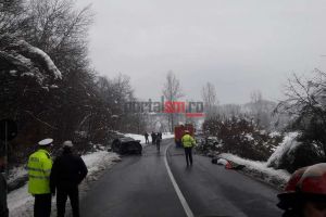 FOTO. Accident în Maramureş. Un mort şi 4 încarceraţi! Trafic blocat