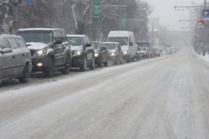 Haos pe DN1 înainte de sărbătorile de iarnă. Vezi cum se circula pe Valea Prahovei