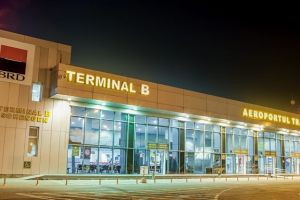 Stare de urgenţă pe Aeroportul Timişoara. Un avion cu un singur motor funcţional încearcă să aterizeze