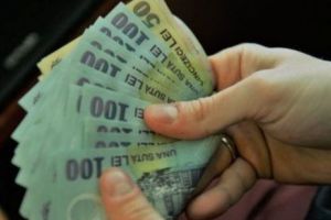 Toţi bugetarii sunt afectaţi. Guvernul a tăiat un spor vital. Pierderile sunt enorme