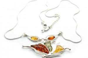 Cadourile de Crăciun şi traficul cu bijuterii contrafăcute. Sfaturi de la specialişti