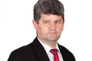 Primarul din Lupşa, achitat pentru infracţiunea de conflict de interese. Edilul a primit o amendă administrativă