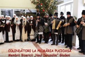 Colindele care au declanşat schisma între vicarul eparhial – Ionuţ Ghibanu şi primarul Pucioasei – Constantin Ana