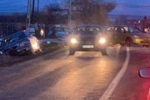 10 RĂNIŢI ÎN ACCIDENT LA VALEA URSULUI!
