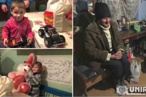 FOTO, VIDEO: Zeci de copilaşi şi vârstnici, din familii cu situaţie materială precară, au primit daruri de Crăciun de la un grup de tineri din Alba