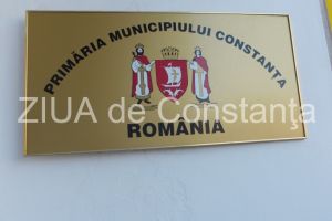 Licitatie. Se face curatenie in Primaria Constanta