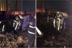 FOTO | VIDEO UPDATE / Maşină răsturnată pe şoseaua de centură a municipiului Alba Iulia. O persoană rănită. Trafic îngreunat