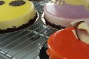 Crăciunul este mai dulce cu îngheţata surpriză şi torturile din pahar