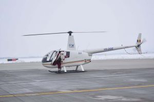 Pista Moşului: Moş Crăciun a aterizat cu elicopterul pe Aeroportul din Oradea