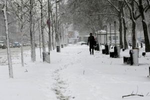 Atenţionare meteo valabilă în ajunul Crăciunului! Cod galben de ninsori şi viscol, de luni, în 21 de judeţe