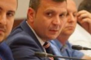 „N-ar trebui să mai fie niciunul în conducerea Consiliului Judeţean!”