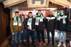 Suc cald, pentru suporteri: Fotbaliştii de la CAO 1910 Oradea, la Târgul de Crăciun (FOTO)