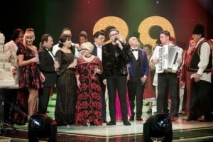 TVR 2. Revelion de România. Peste 10 ore de DISTRACȚIE şi 7 Revelioane într-unul singur