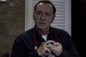 Kevin Spacey revine ca Frank Underwood din House Of Card pe Youtube: „Nu m-aţi văzut defapt murind…”