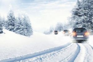 Ce reguli trebuie să respecţi pentru a conduce în siguranţă pe timp de iarnă? PONTURI INDISPENSABILE 