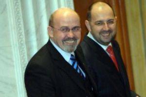 Numele şi prenumele politicienilor maghiari. Cum se folosesc corect? Necazuri multe...