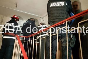 Pompierii, in alerta! Deblocare de usa in Eforie Nord