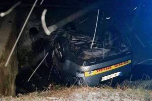 FOTO. Taxi în şanţ, în apropierea Drumului Careiului