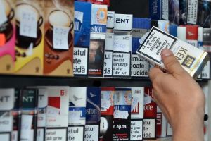 Lovitură pentru fumători! Ţigările se vor scumpi din nou începând din 2019
