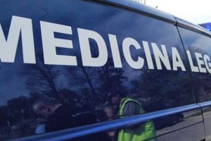 Ciudăţenie din VASLUI. Mamă de 37 de ani, MOARTĂ sub ochii celor trei copii