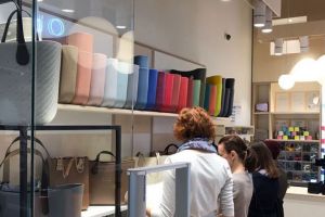Un mare brand italian de genţi şi accesorii vrea să intre pe piaţa locală din Sibiu în 2019