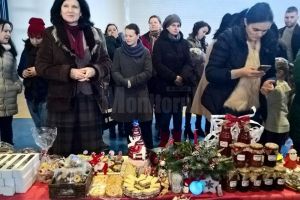 Vânzări de aproape 14.000 de lei, la Târgul de Crăciun al elevilor şcolii din Ipoteşti, ...