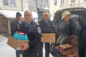 Cadouri oferite de Poliţia Locală Suceava pentru tineri şi bătrâni cu situaţii dificile