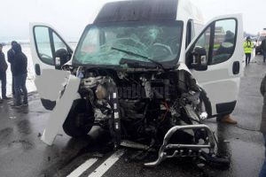 Un şofer care a accidentat mortal doi oameni într-o depăşire, trimis după gratii de ...