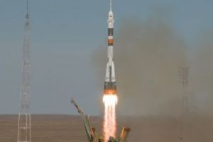 Rusia pune pe orbita pământului 28 de sateliţi artificiali (VIDEO)