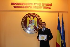 FOTO: O misiune contracronometru pentru salvarea mai multor oameni i-a adus titlul de “pompierul lunii noiembrie”