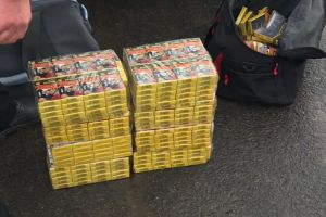 Dosar penal pentru un tânăr prins cu petarde