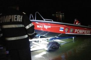 Alertă la Cernavodă. Un tânăr s-a aruncat, de pe pod, în Dunăre