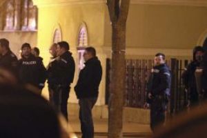 Austria: Cinci calugari, raniti intr-un atac la o biserica din Viena