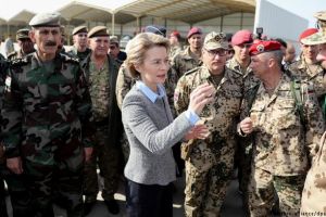 Tinerii români din Germania ar putea fi angajaţi în armata germană