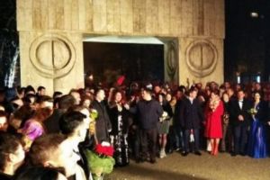 Căsătorii la Poarta Sărutului