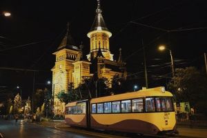 Cum circulă mijloacele de transport în comun de Revelion