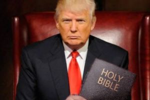 Lupta lui Trump pentru SALVAREA Creştinismului chiar în VATRA sa