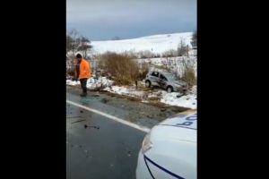 VIDEO Accident grav pe DN1 – Două maşini s-au izbit