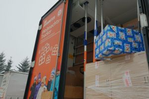 Daruri din Camionul de Crăciun 2018 ajung în circa 50 de sate din Bistriţa-Năsăud (FOTO-VIDEO)