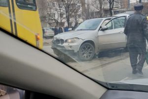 Accident pe Soseaua Vestului, langa Balif. Doua masini s-au facut zob, o victima!