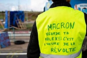 Cum se DISTRUGE o ţară: APOCALIPSA după Macron